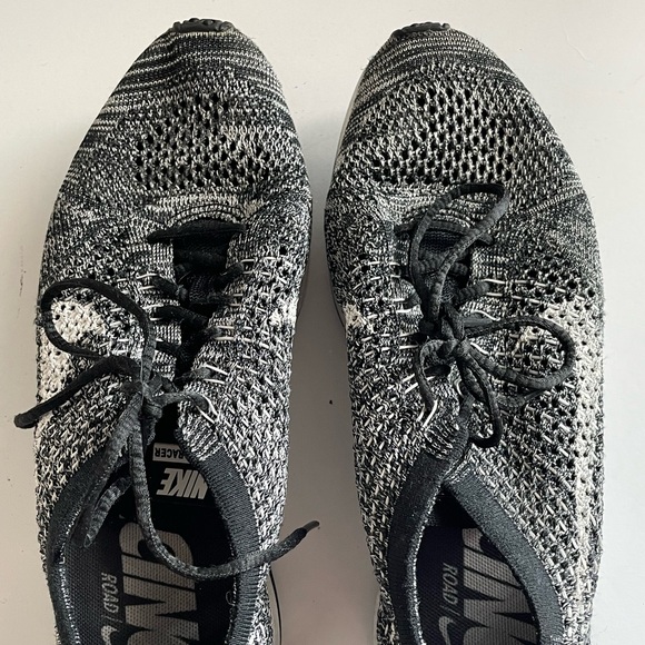 Nike Flyknit Racer Oreo 2 526628-012 US 6 Womens - Picture 9 of 14